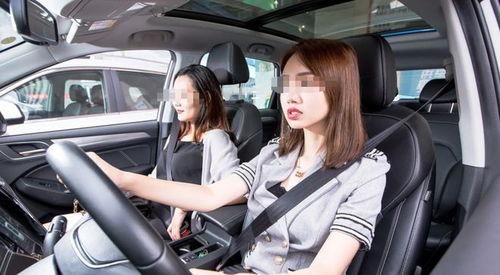 闺蜜蹭车后我被推向绝境,一场意外的友谊危机